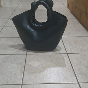 Elegant Green Handbag